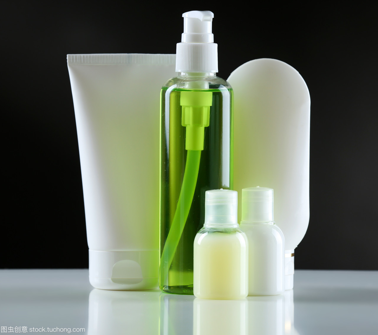 探秘化妝品包裝瓶 設(shè)計(jì)美學(xué)與實(shí)用功能的完美融合